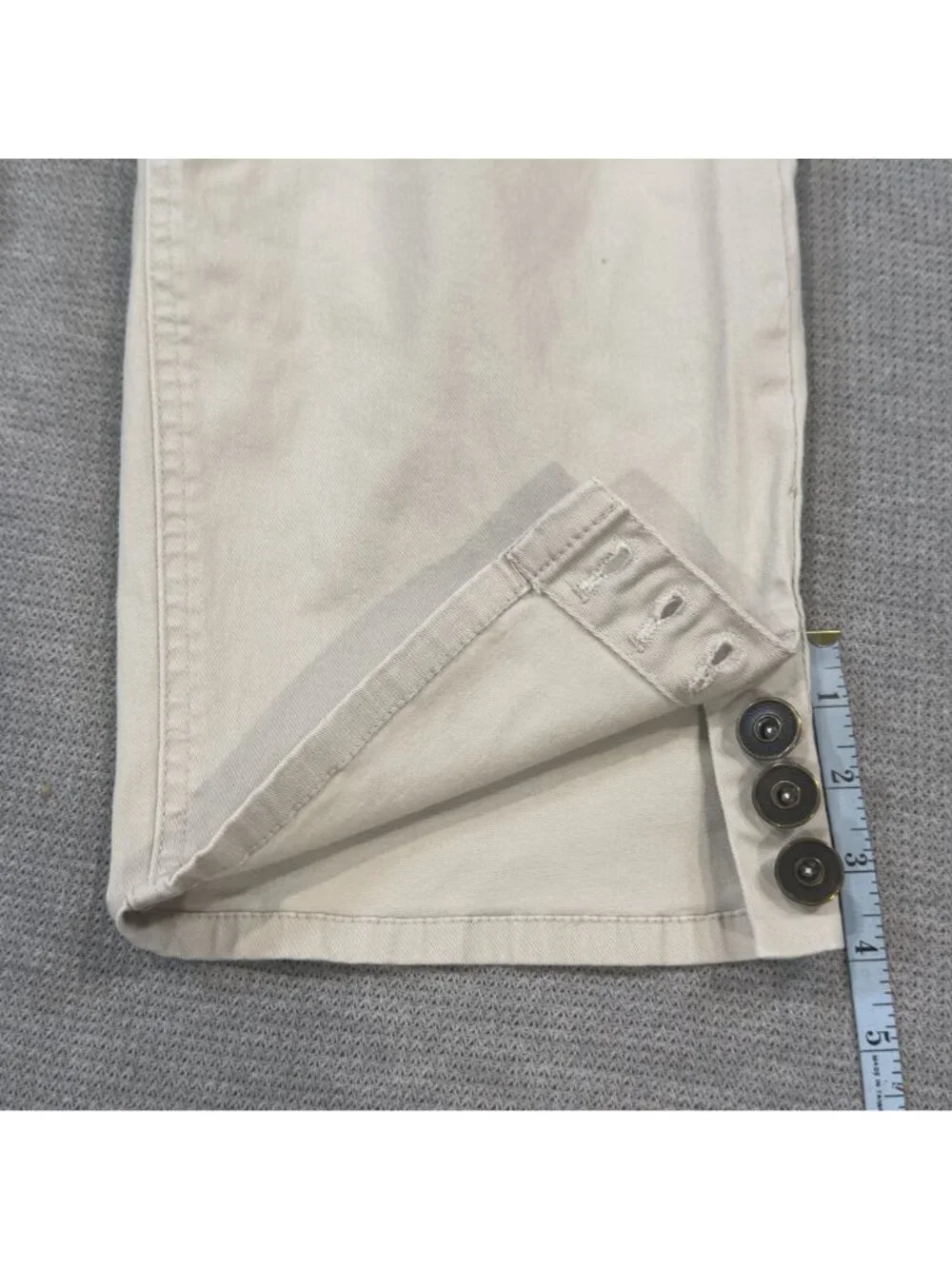 Christopher & Banks Capri Pants Womens Size 10 Beige Button Hem Detail Lt Khaki - Picture 5 of 16